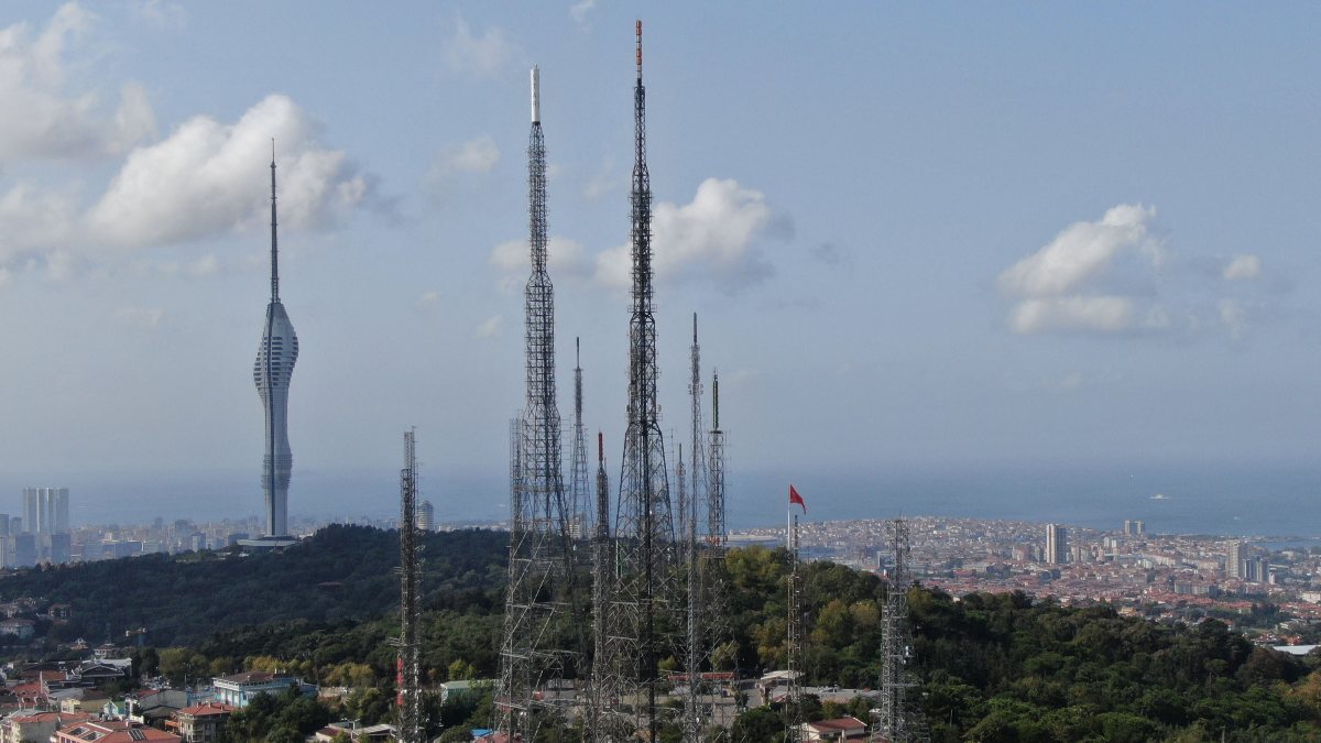 Çamlıca Tepesi'ndeki eski antenler kaldırılıyor