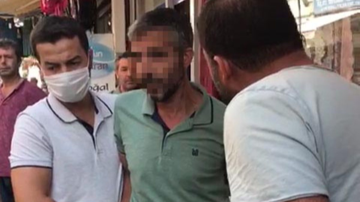 Denizli'de telefon hırsızını yakalayan esnaf tokat attı