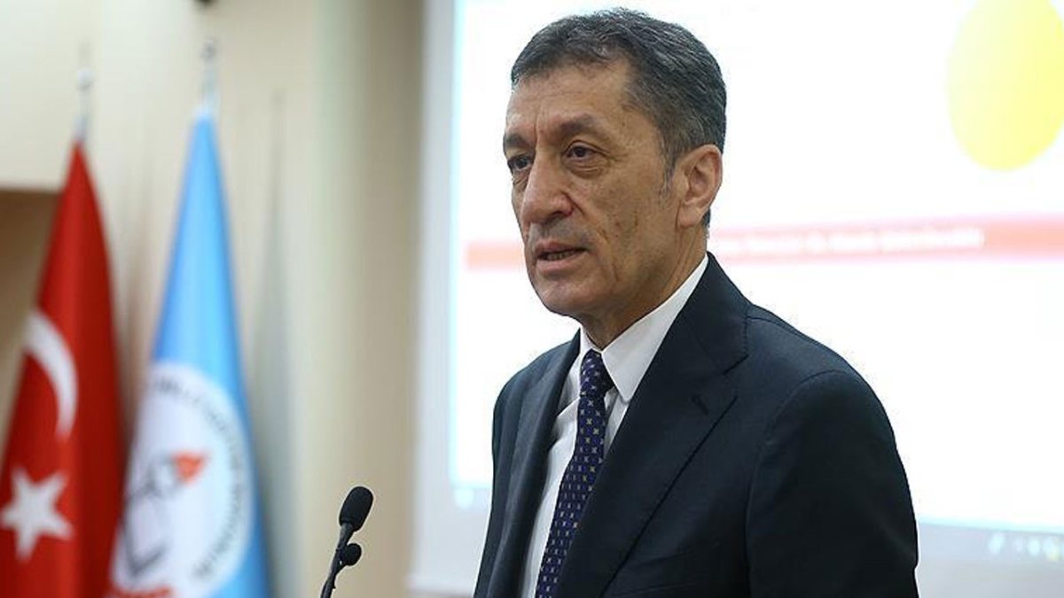 Ziya Selçuk'tan velilere 'tablet' uyarısı