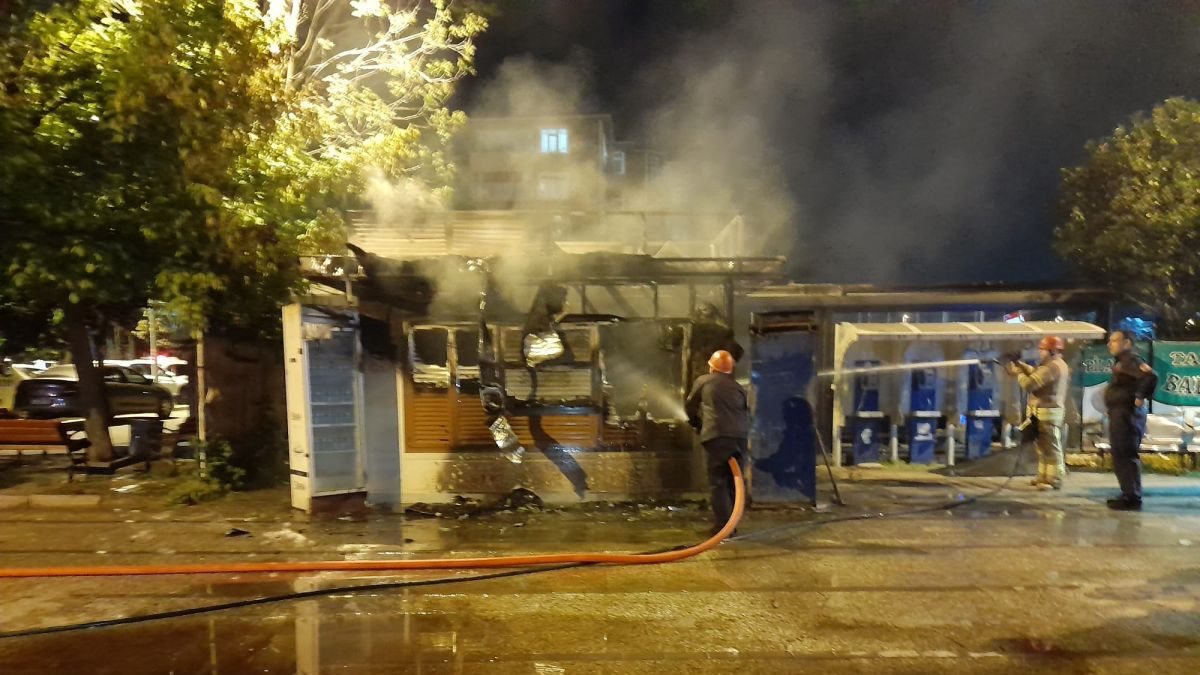İstanbul'da halk ekmek büfesini yakan şüpheli gözaltına alındı