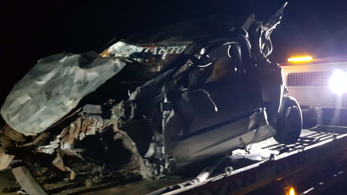 Kayseri'de kaza yapan kardeşleri ölüm ayırdı