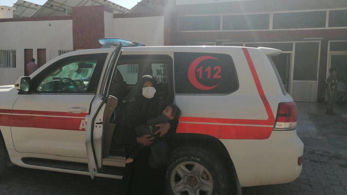 Suriye'de teröristler, hasta taşıyan ambulansa ateş açtı