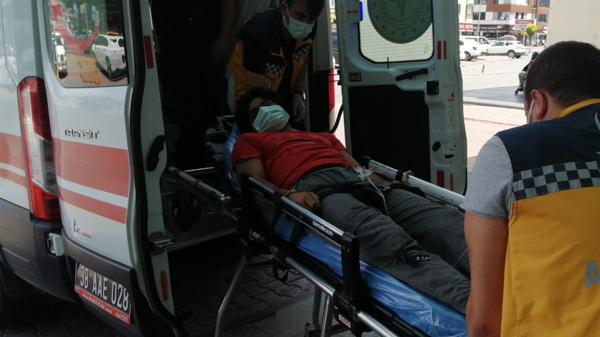 Türkiye'de kalmak için sabun yutan 16 Pakistanlı tedavi görüyor