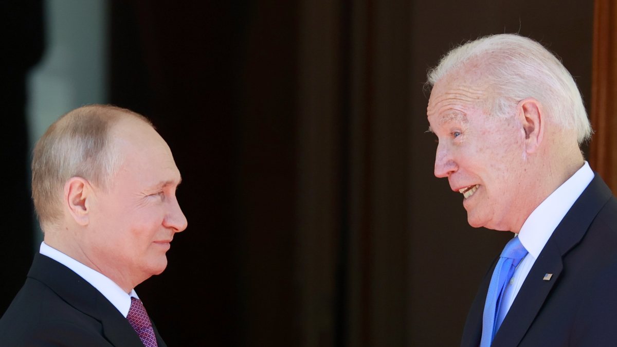 Biden’dan Putin’e siber saldırılara karşı harekete geçme çağrısı