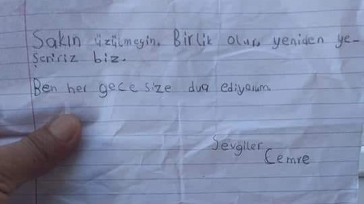 Fahrettin Altun, destek kolisinden çıkan minik Cemre'nin notunu paylaştı