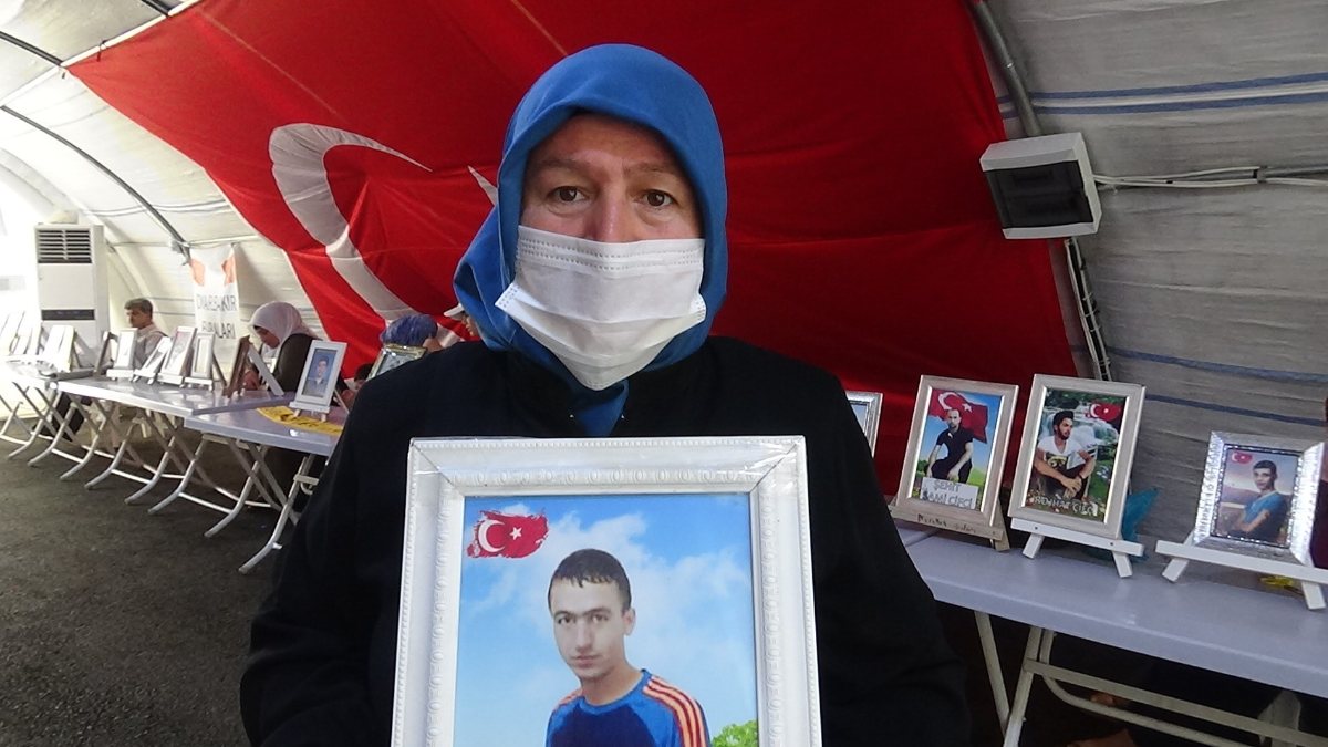 Evlat nöbetindeki anneden PKK'ya tepki: İnsanlıktan çıkmış hayvanlar