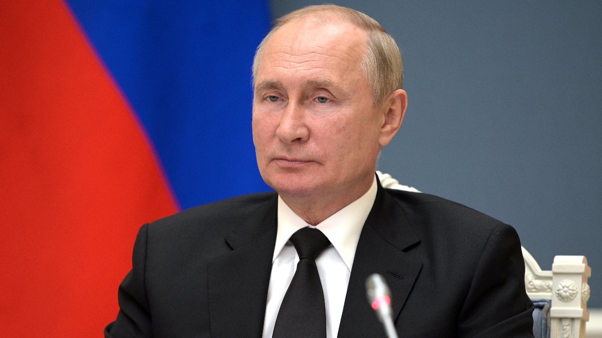 Vladimir Putin: Afganistan'daki krizin sebebi ABD