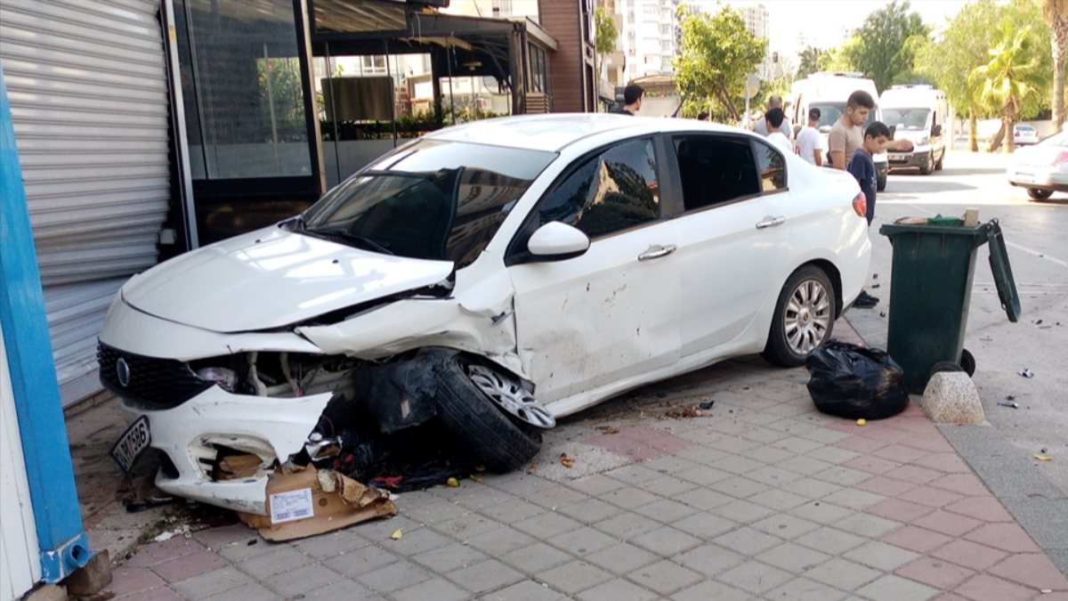 Adana'da kaza: 6 yaralı