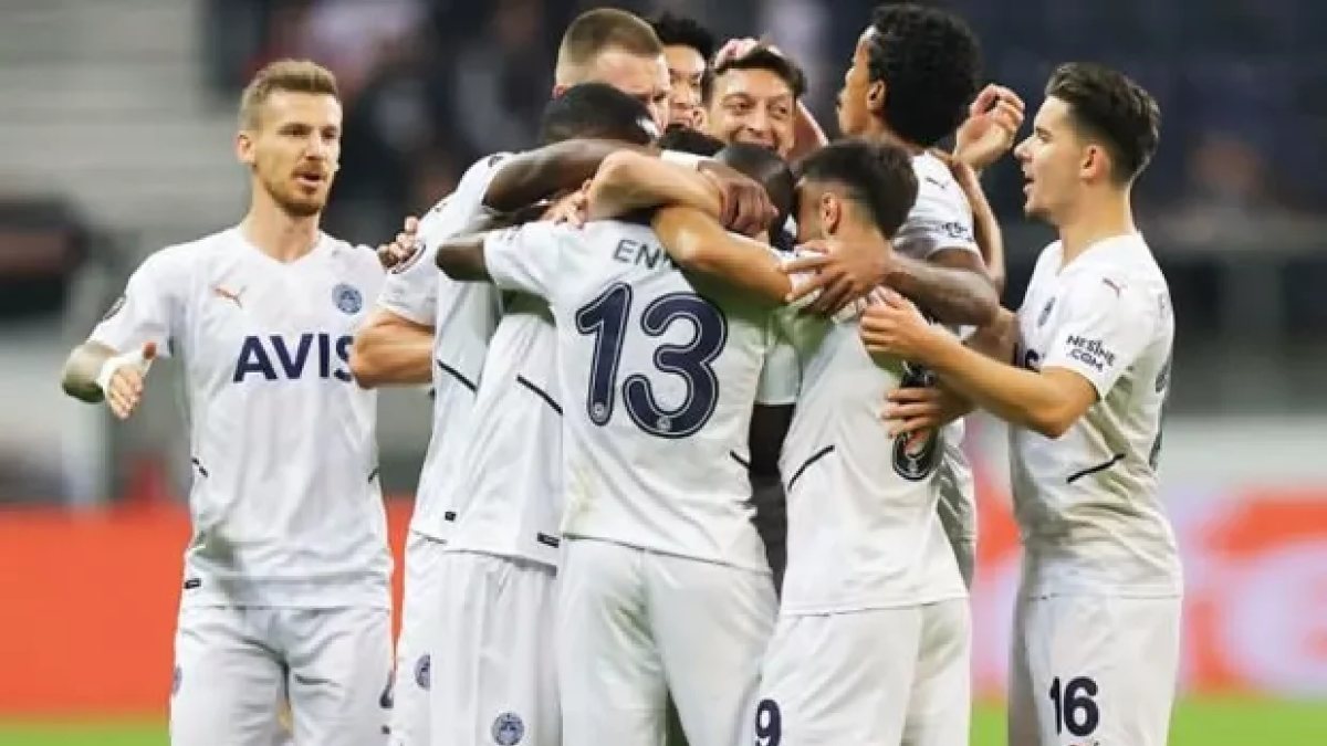 Fenerbahçe Giresunspor maçının ilk 11'leri