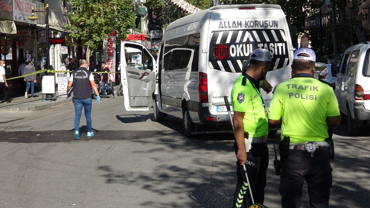 Adıyaman'da 11 yaşındaki öğrenci servisin altında kaldı