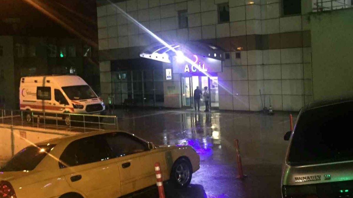 Ordu'da özel bir hastanede iki hasta yakını acil doktorunu darbetti