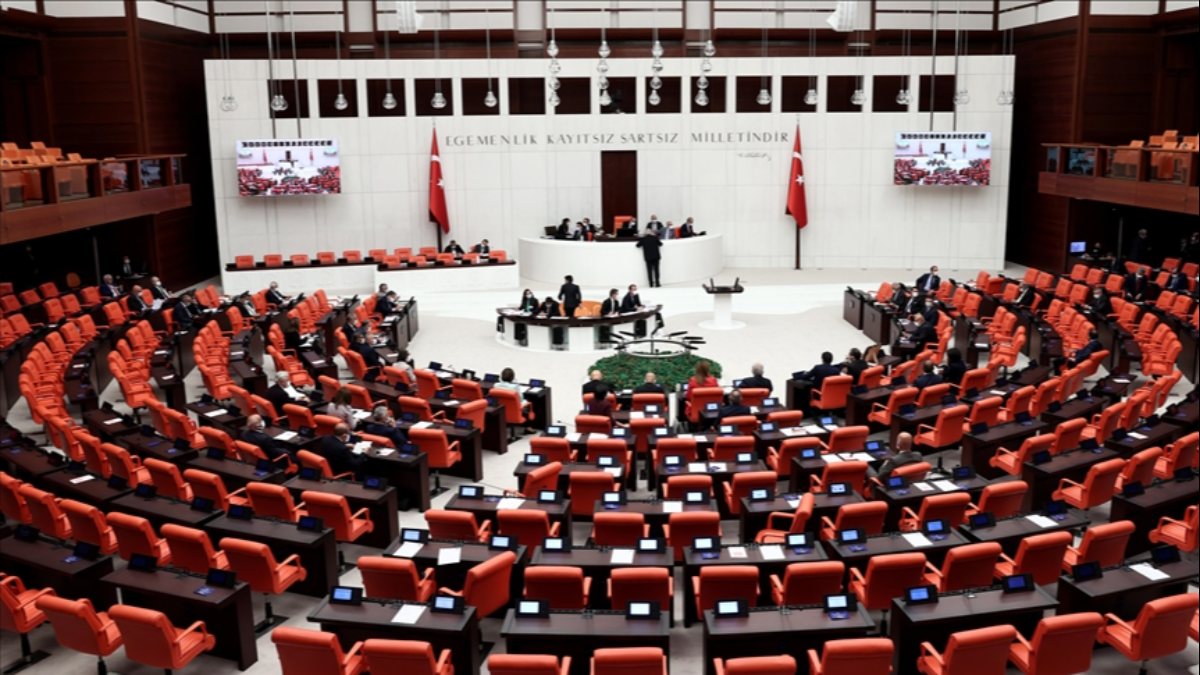 İhracatçılara yatırım ve üretim teşvikine ilişkin kanun teklifi TBMM'de kabul edildi