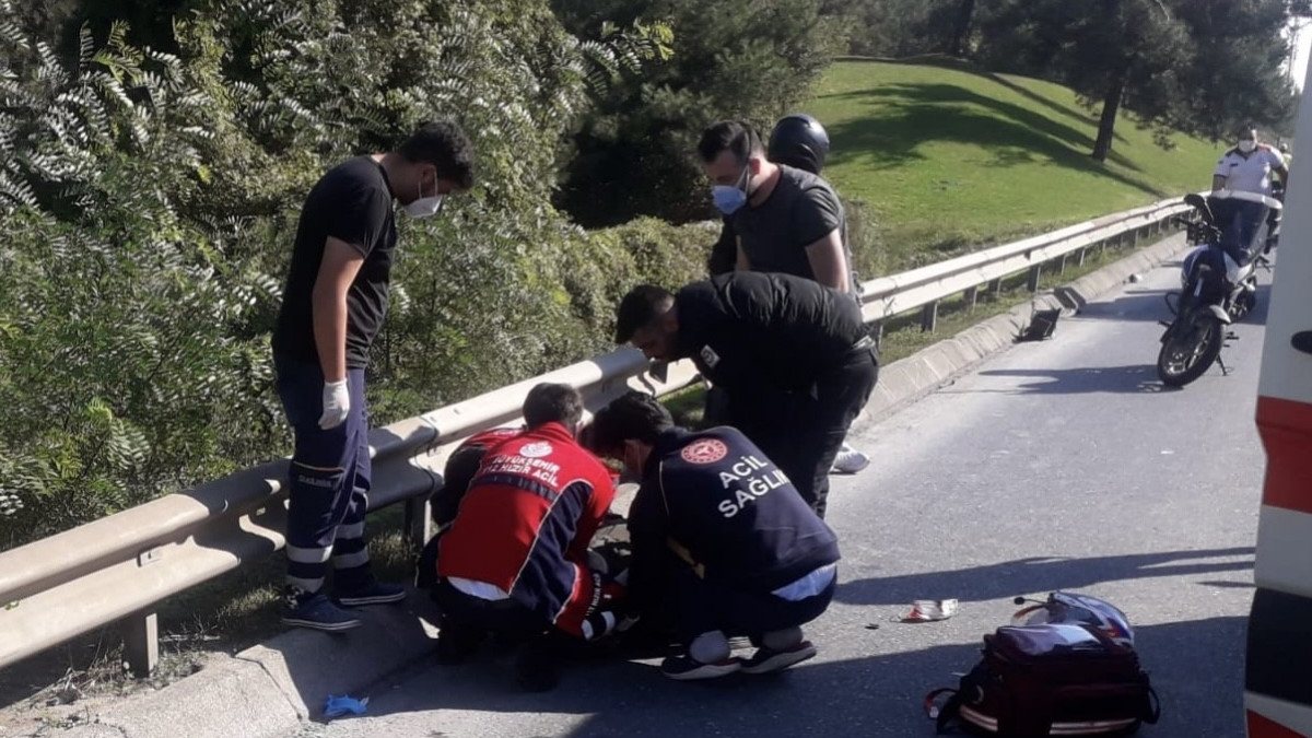 Beykoz’da, TEM Otoyolu’nda motosiklet ile otomobil çarpıştı