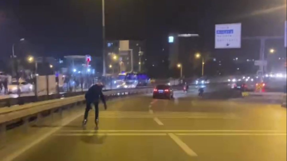 Kocaeli'de otobanda paten yolculuğu kazayla bitti