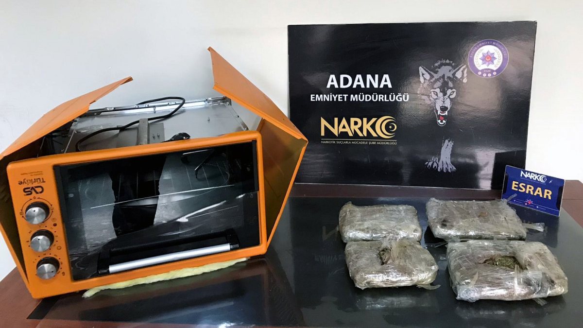 Diyarbakır'da otobüsteki fırından 1 kilo 632 gram esrar çıktı