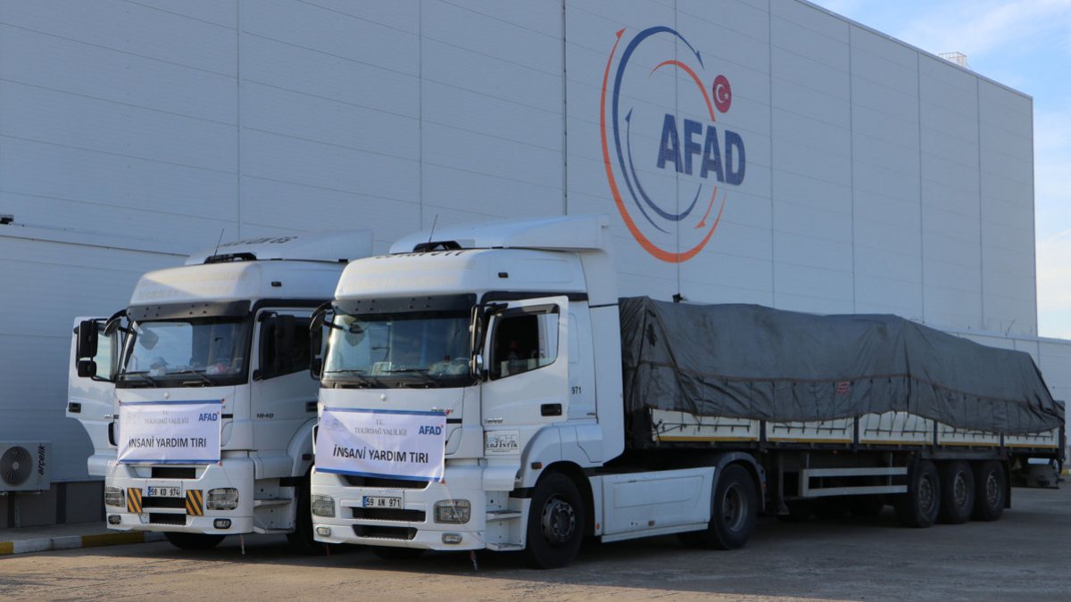Tekirdağ'dan'dan, Pakistan'a 9 tır dolusu yardım yola çıktı