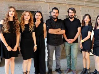 Hurda malzemeleri sanat eserine dönüştürdüler