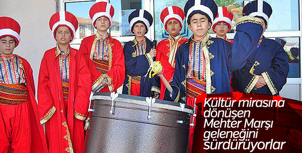 Mehter marşları 'Küçük Osmanlılara' emanet