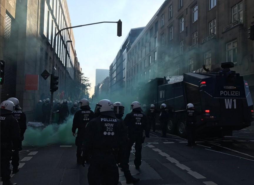 Almanya'da PKK gösterisine polis müdahalesi