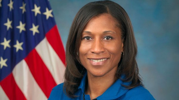 Siyahi kadın astronot görevden alındı