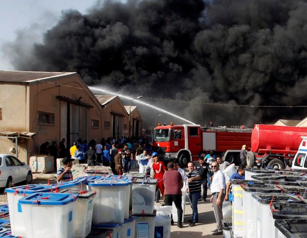 Irak'ta oyların sayıldığı merkezde yangın
