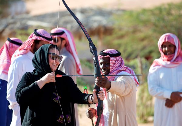 Suudi Arabistan'da kadınlar at sürdü