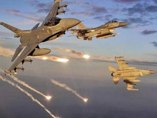 Kuzey Irak'ta PKK hedeflerine bombardıman