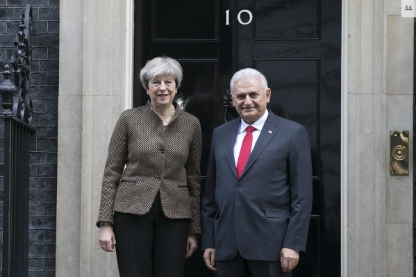 Binali Yıldırım 10 Downing Street'te