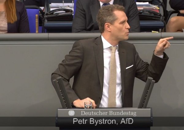 Alman Meclisi'nde Afrin tartışması