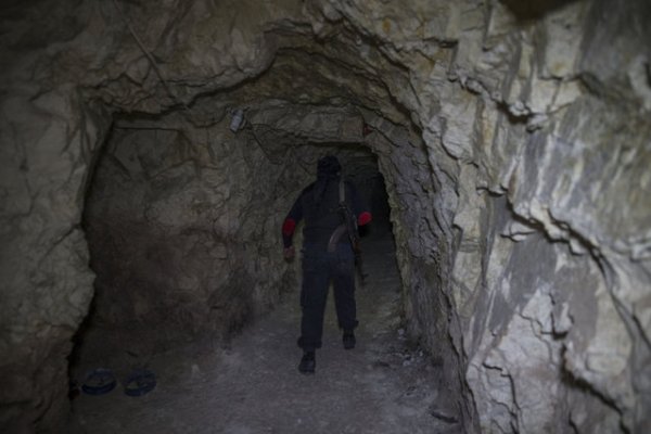 YPG'nin yerin 4 metre altındaki tünel ağı bulundu