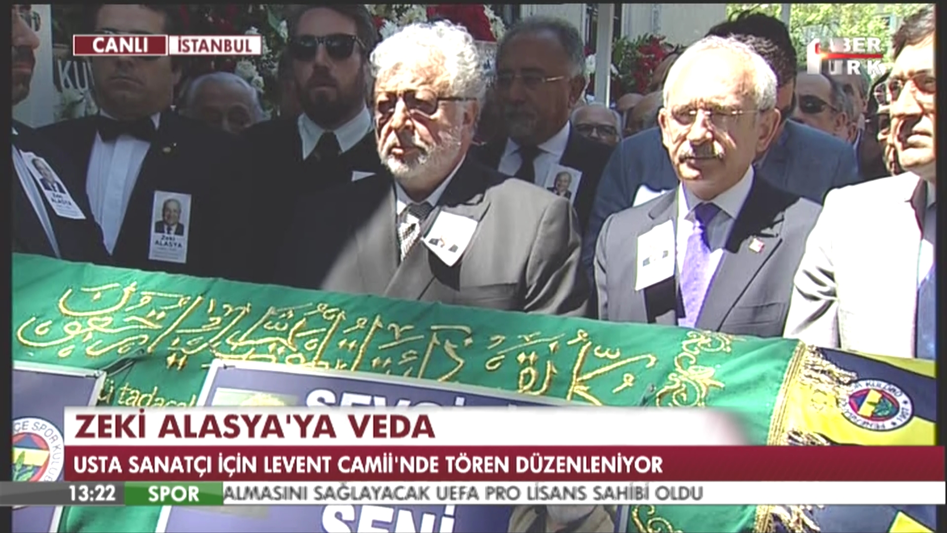 Usta tiyatrocu son yolculuğuna uğurlandı Usta tiyatrocu son yolculuğuna uğurlandı