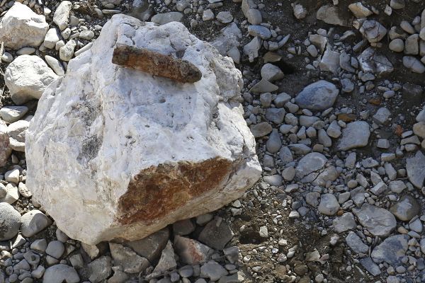 Bayburt'ta patlamamış top mermisi bulundu