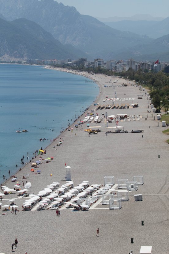 Antalya'da plajlarÄ±n boÅ kalma nedeni: SÄ±cak