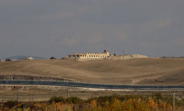 YPG, Fırat Nehri kıyısında karakol kurdu