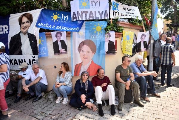 Meral AkÅener ile ilgili gÃ¶rsel sonucu