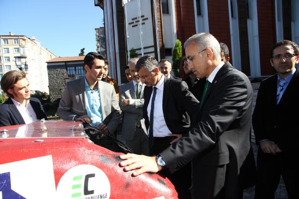 Rize'de üniversite öğrencileri elektromobil araç üretti