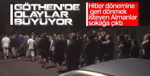 Almanya'da Naziler sokaklarda