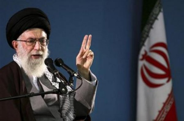 İran'da başörtü kavgası