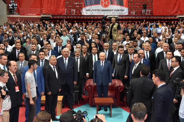 Devlet Bahçeli'den diğer partilere proje benzetmesi