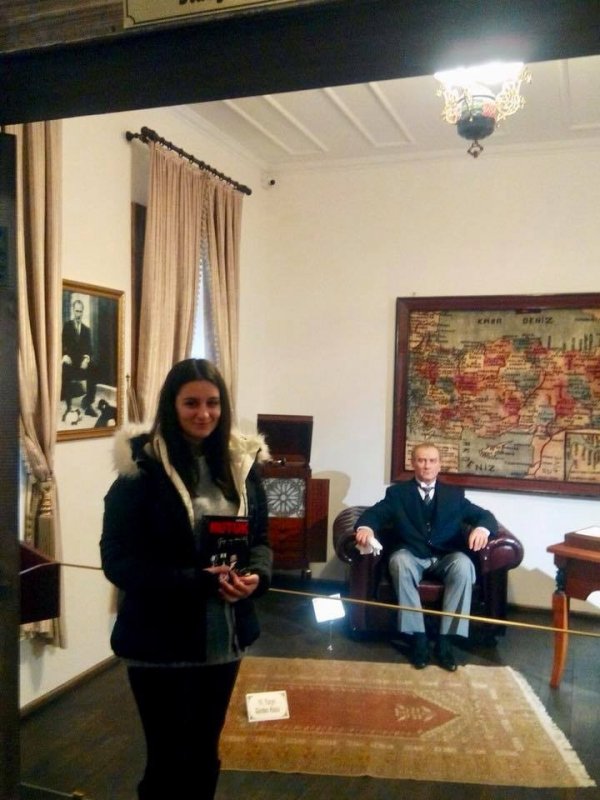 Atatürk evinde Nutuk hediyesi