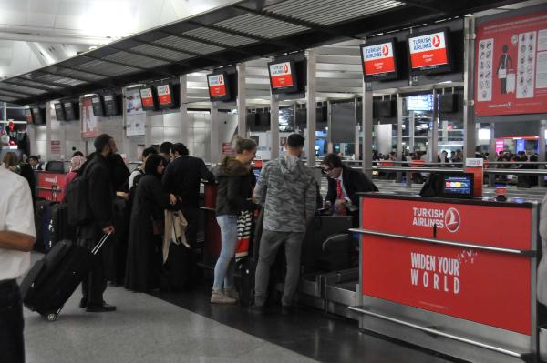 Atatürk Havalimanı'nda sömestir yoğunluğu
