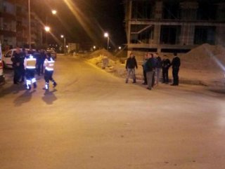 Ailesiyle tartışan genç, kız kardeşini rehin aldı