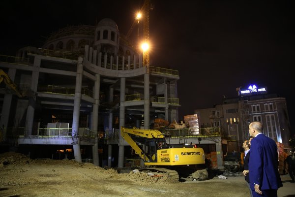 Erdoğan AKM ve Taksim Camii inşaatlarını inceledi