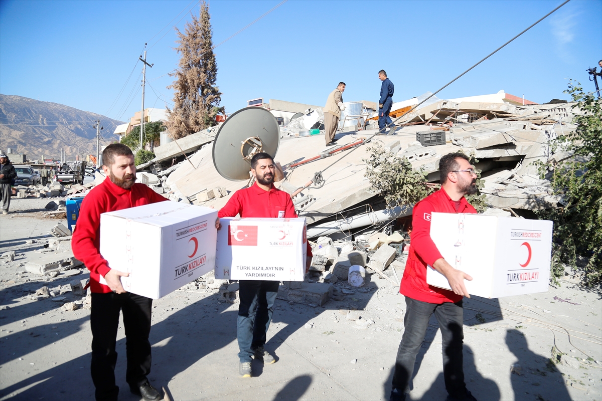 Irak'taki deprem bölgesine ilk yardım Türk Kızılayı'ndan