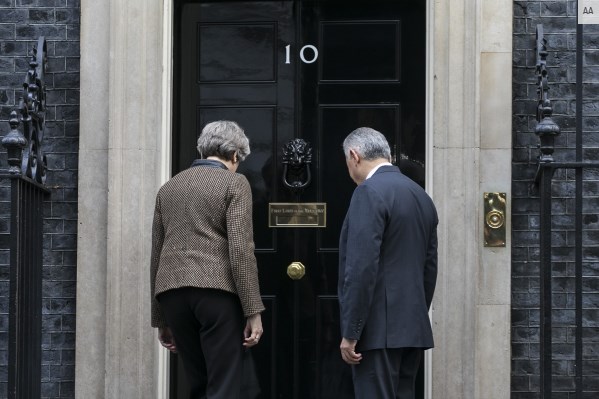 Binali Yıldırım 10 Downing Street'te