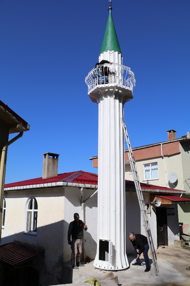 Rize'de minaresiz cami için minare yaptırıldı