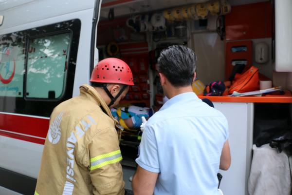 Beşiktaş'ta kaza: 4 araç hasar gördü
