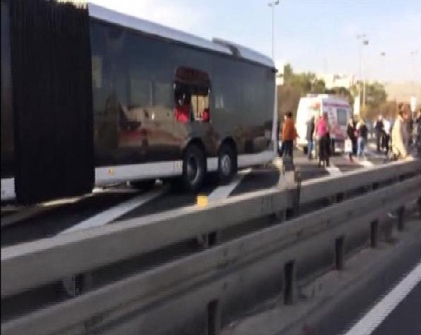 İstanbul'da metrobüs kazası