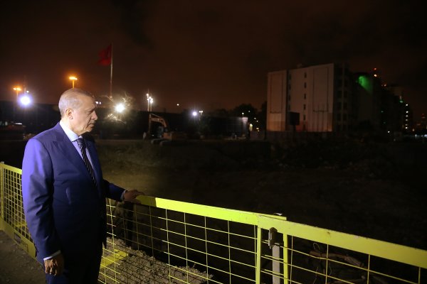 Erdoğan AKM ve Taksim Camii inşaatlarını inceledi