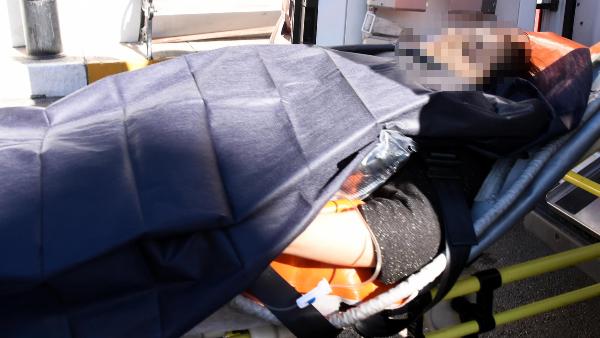Eşini bıçakladıktan sonra kendisini ihbar etti
